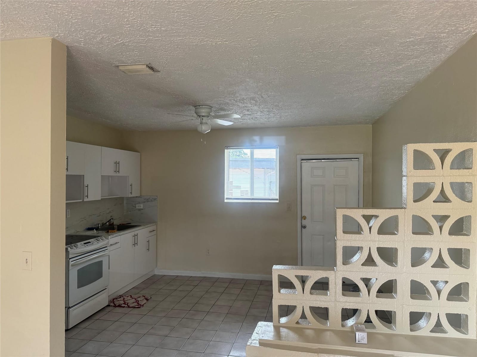 2986 NW 91st Street, Miami, FL 33147 photo 4