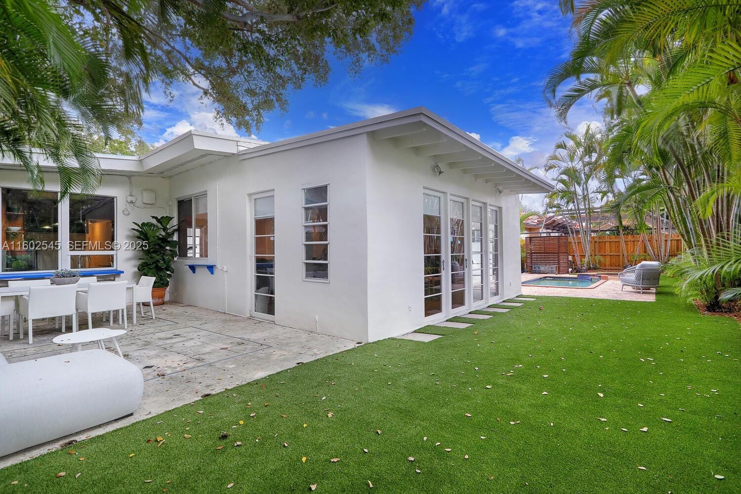 84 W Shore Drive, Coconut Grove, FL 33133 photo 17