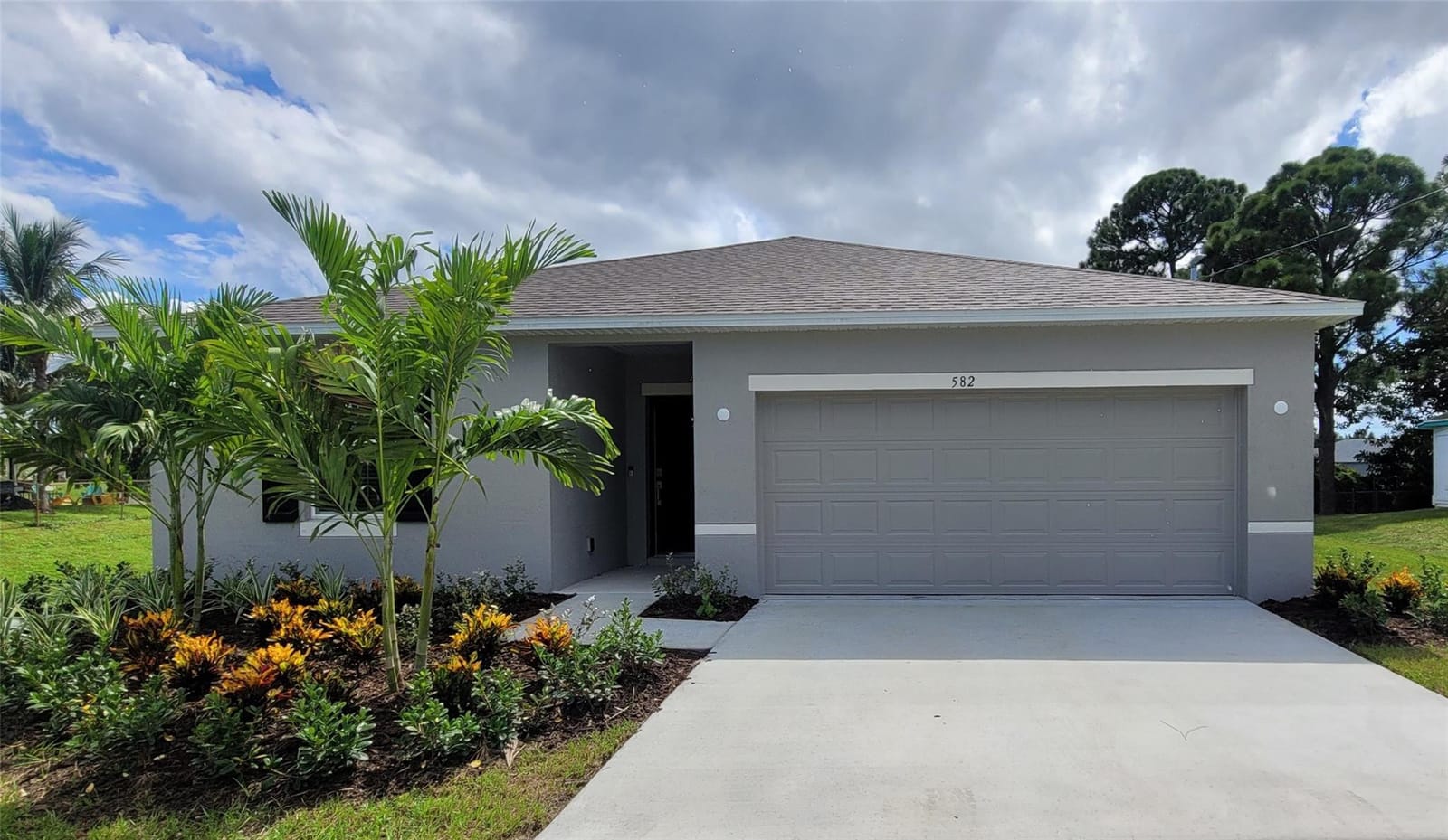 582 SE Essex Drive, Port St. Lucie, FL 34984