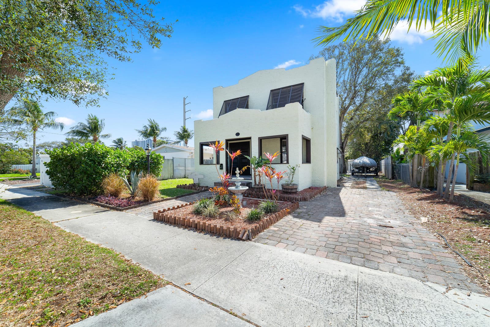 304 Foresteria Drive, Lake Park, FL 33403