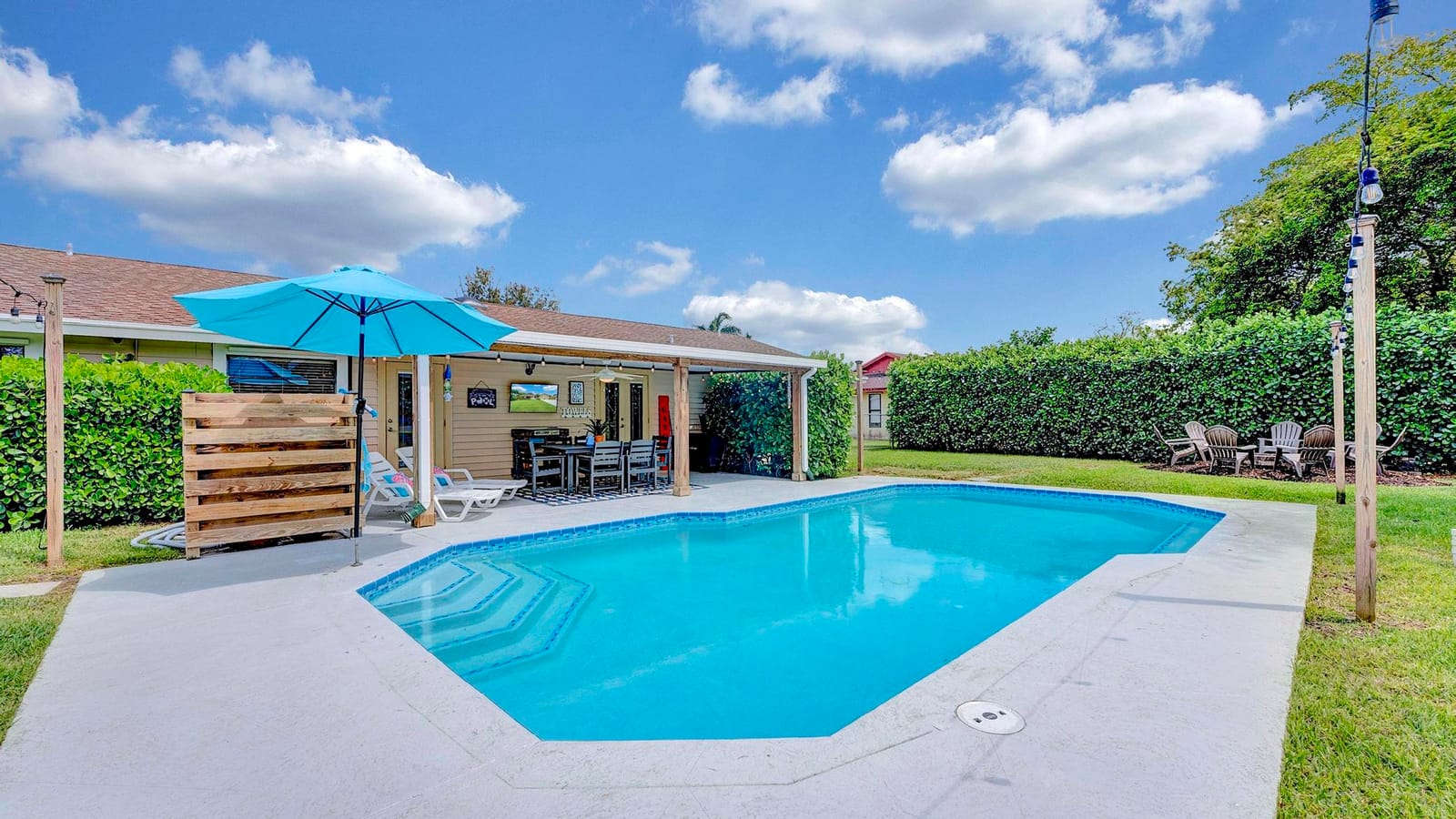 182 Bilbao Street, Royal Palm Beach, FL 33411