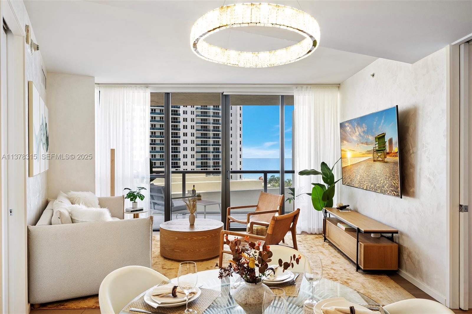 2201 Collins Avenue 811 — photo 2