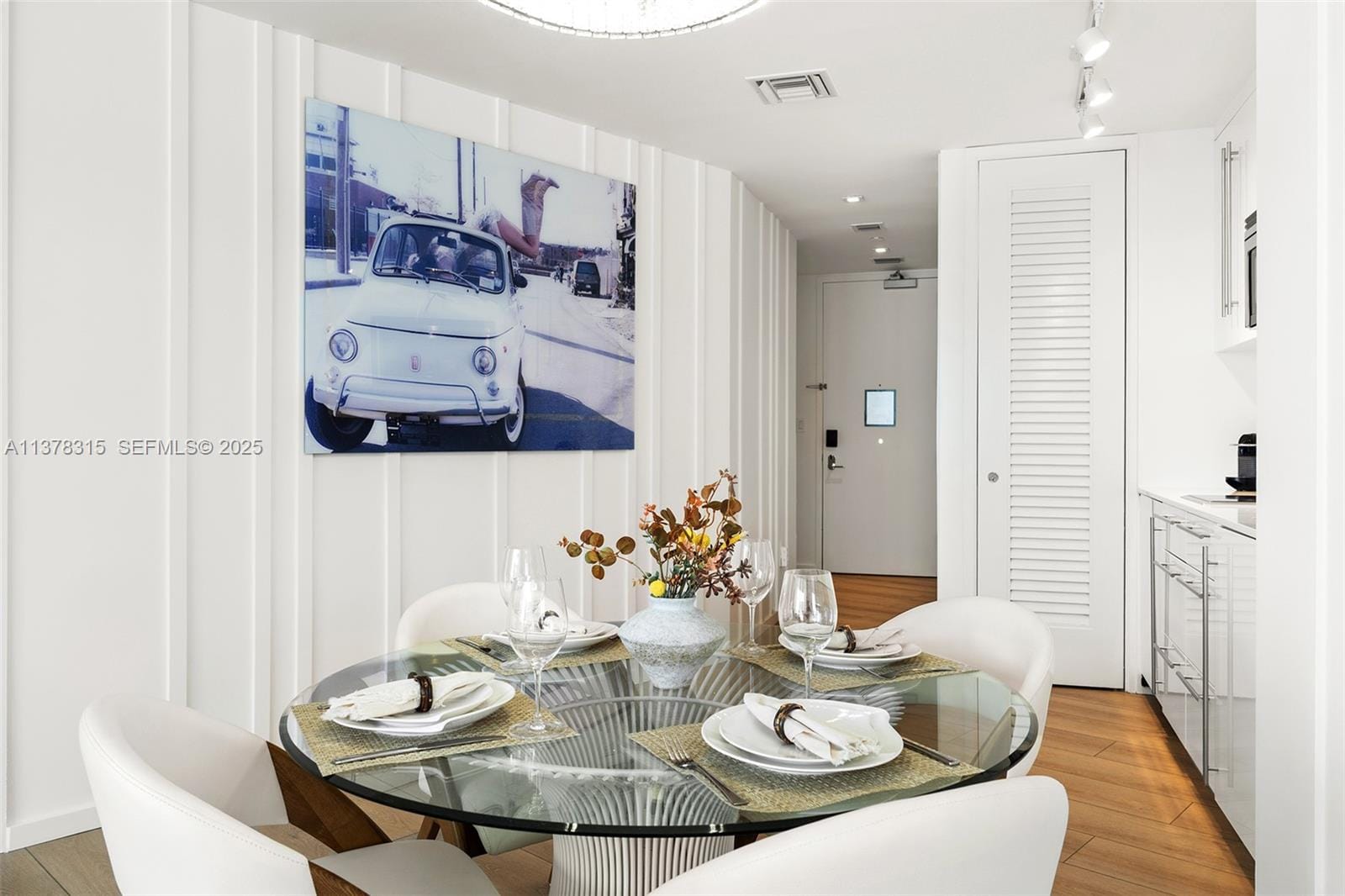 2201 Collins Avenue 811 — photo 12