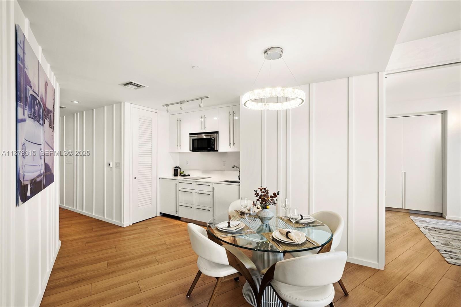 2201 Collins Avenue 811 — photo 9