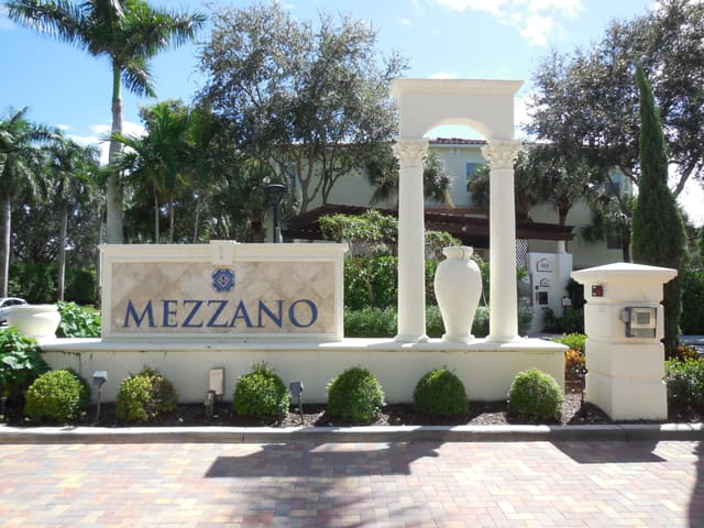 9833 Baywinds Drive 7307, West Palm Beach, FL 33411