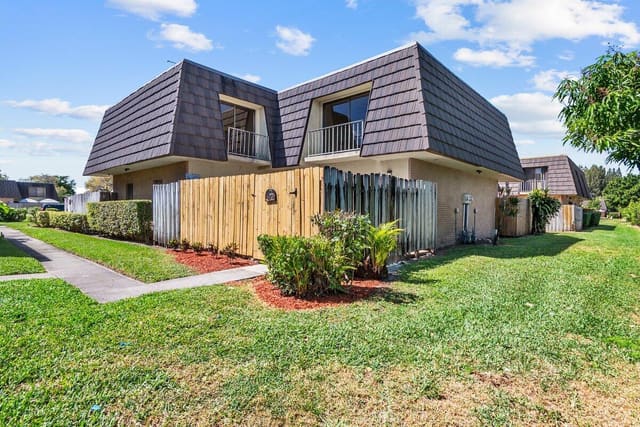 4587 Cherry Road, sold in Cherry Lane, West Palm Beach, FL