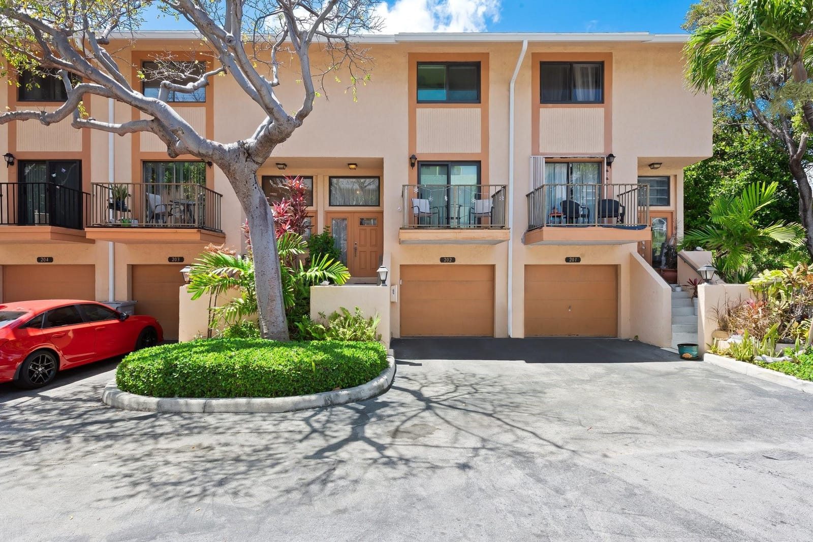 3240 NE 11th Street 202, Pompano Beach, FL 33062