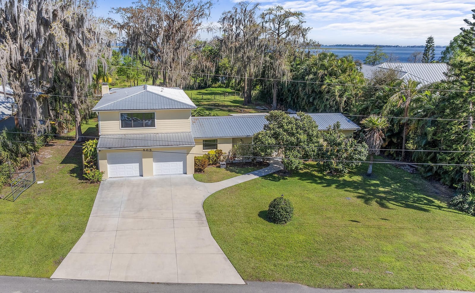505 Lakesedge Drive, Lake Placid, FL 33852