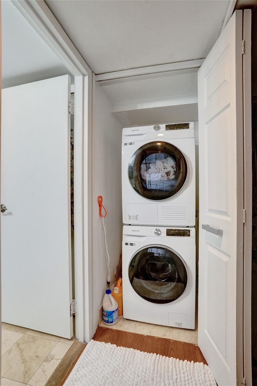 555 NE 15th Street T4(704) — photo 11