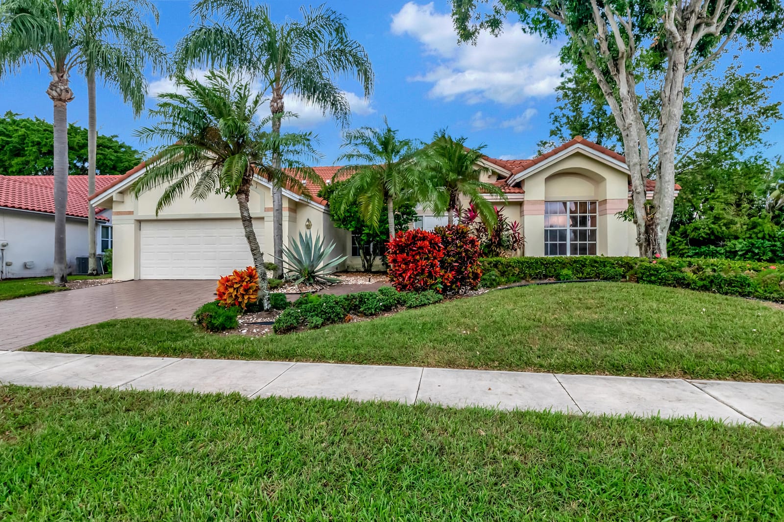 7924 Dorchester Road, Boynton Beach, FL 33472
