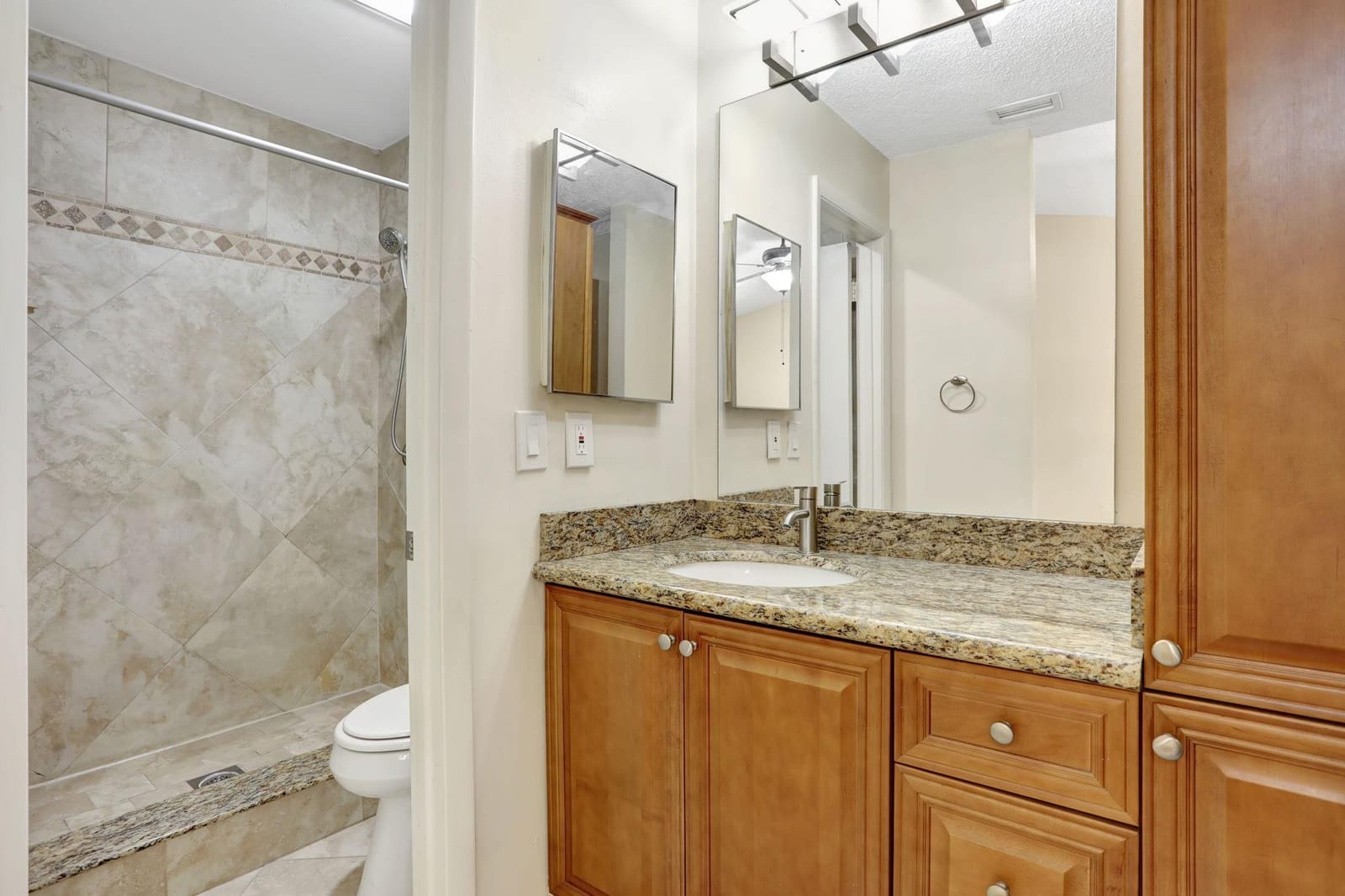 3341 Carambola Circle 2415, Coconut Creek, FL 33066 photo 20