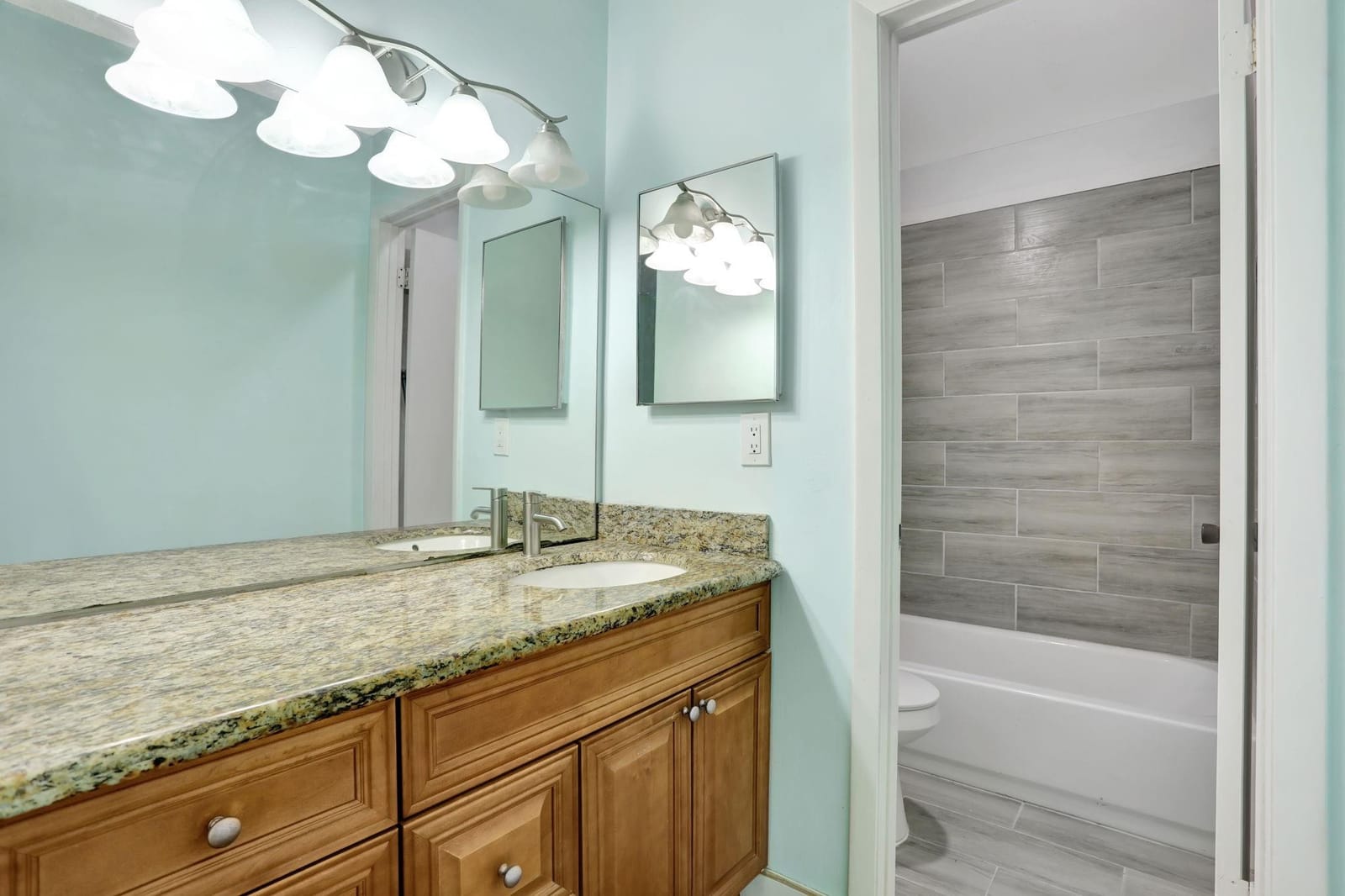 3341 Carambola Circle 2415, Coconut Creek, FL 33066 photo 26