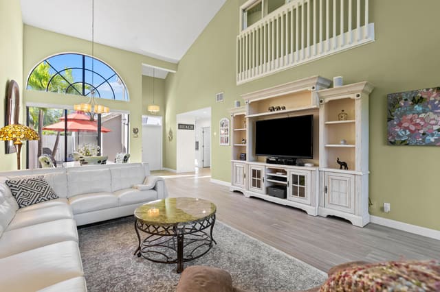 5465 Monterey Circle 16, Delray Beach, FL 33484