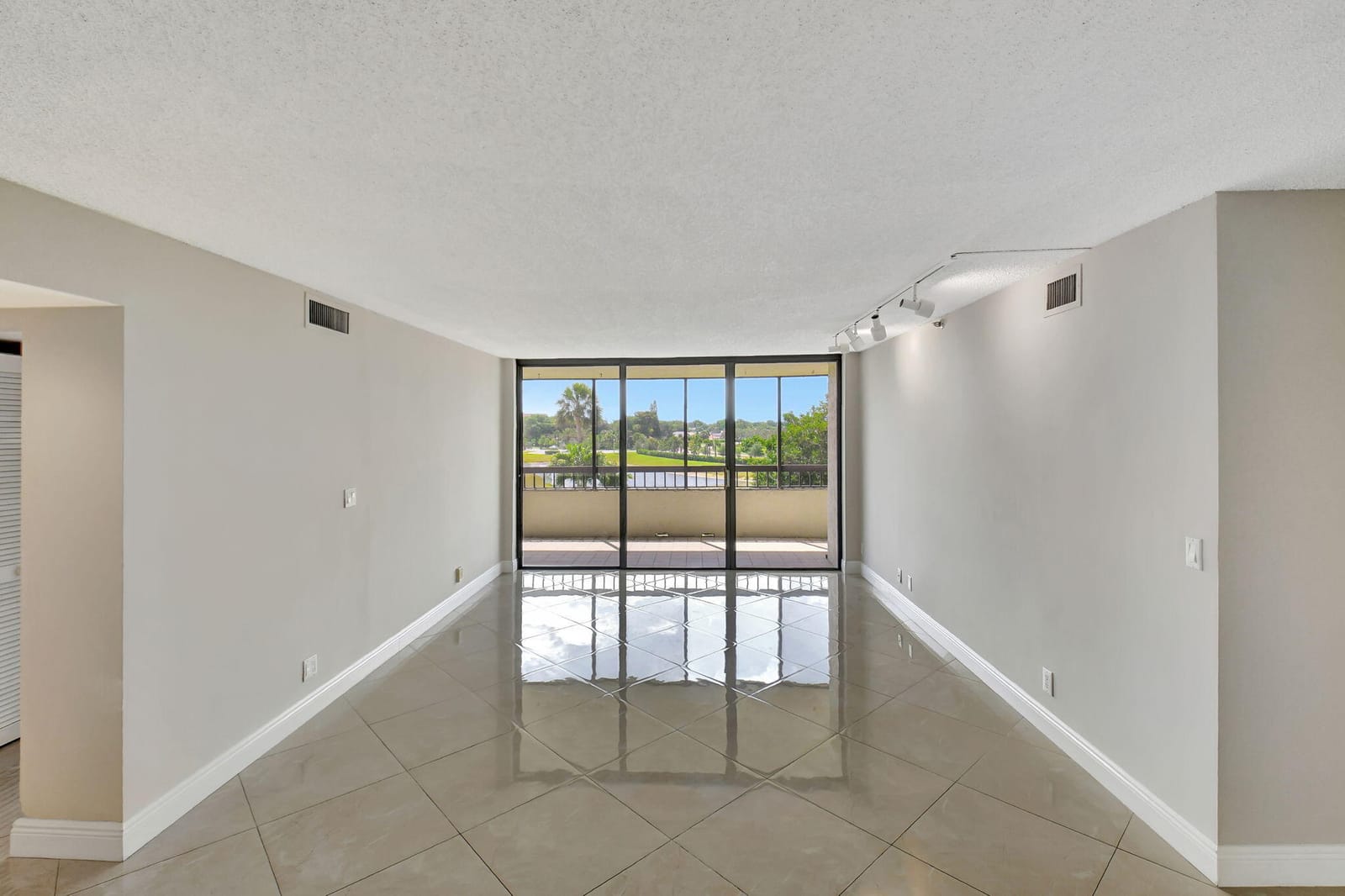6372 La Costa Drive 302, Boca Raton, FL 33433 photo 15