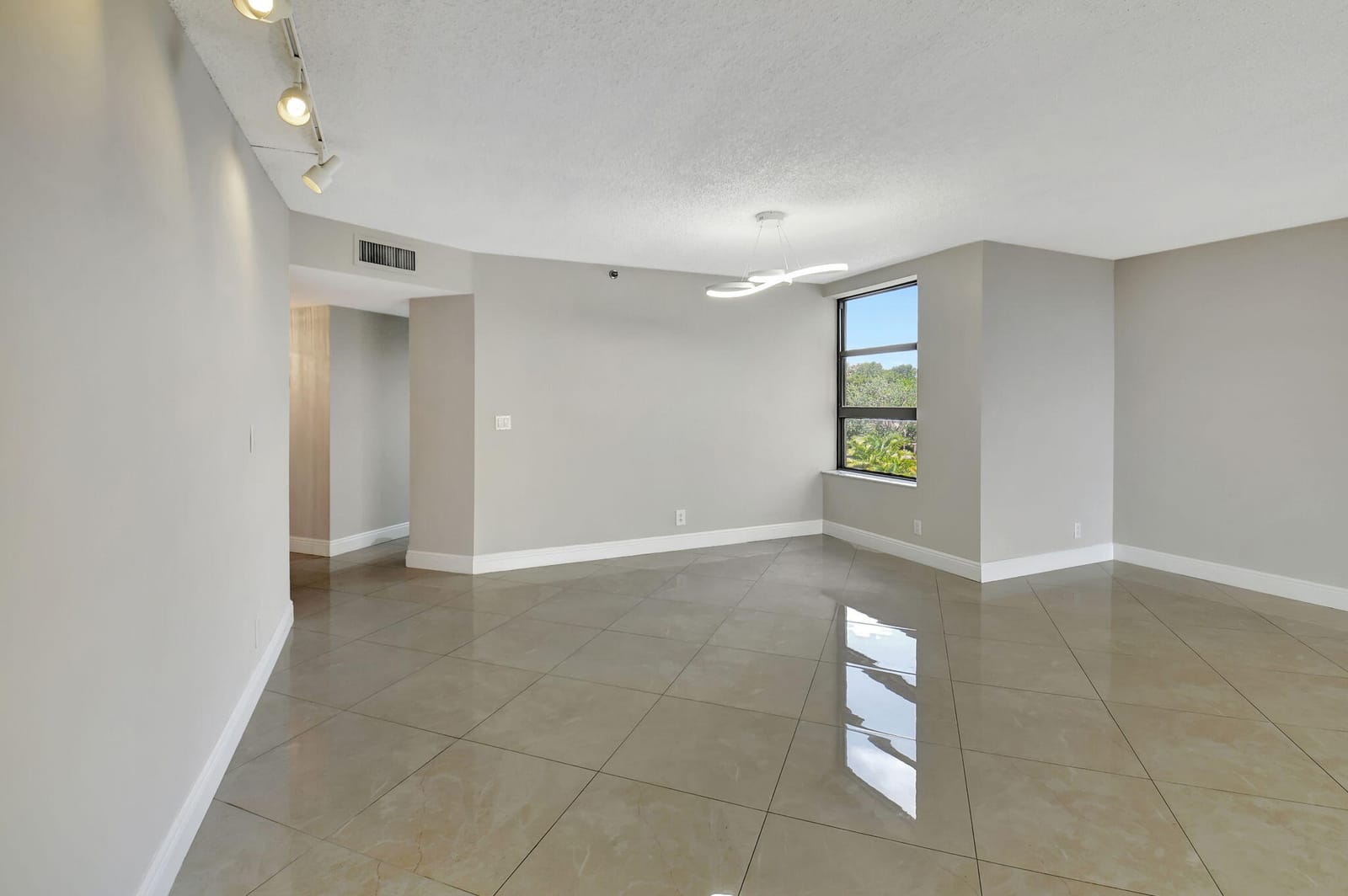 6372 La Costa Drive 302, Boca Raton, FL 33433 photo 19