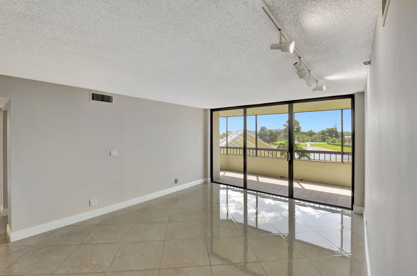 6372 La Costa Drive 302, Boca Raton, FL 33433 photo 20
