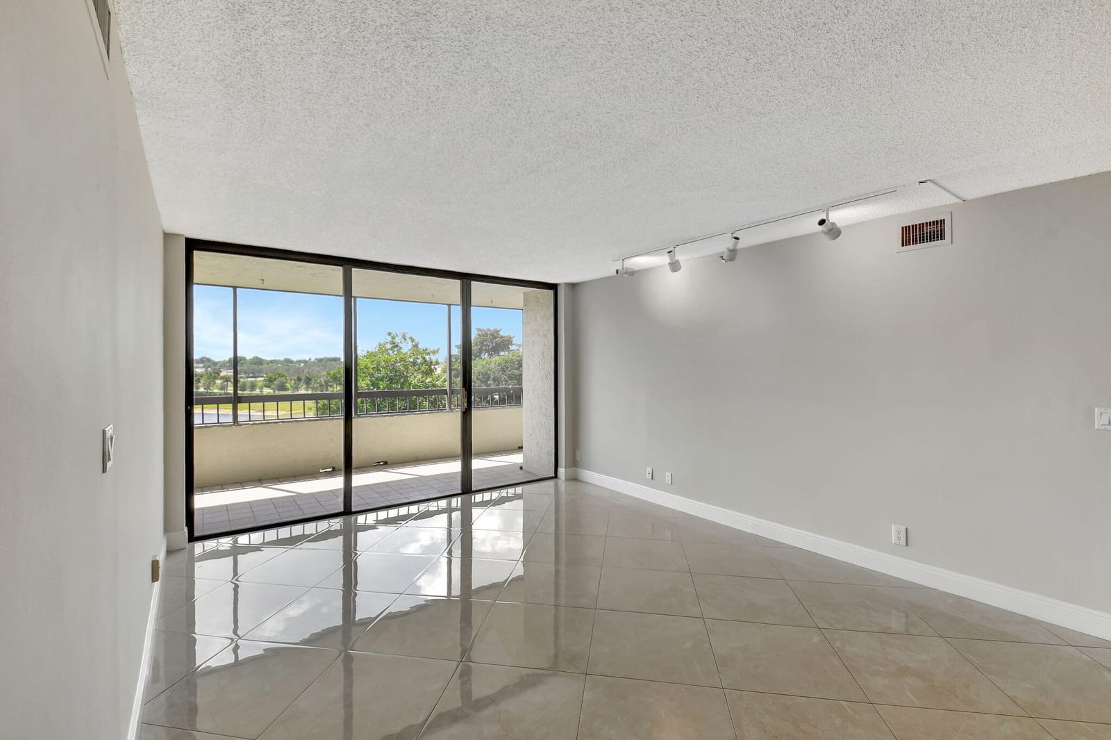 6372 La Costa Drive 302, Boca Raton, FL 33433 photo 21