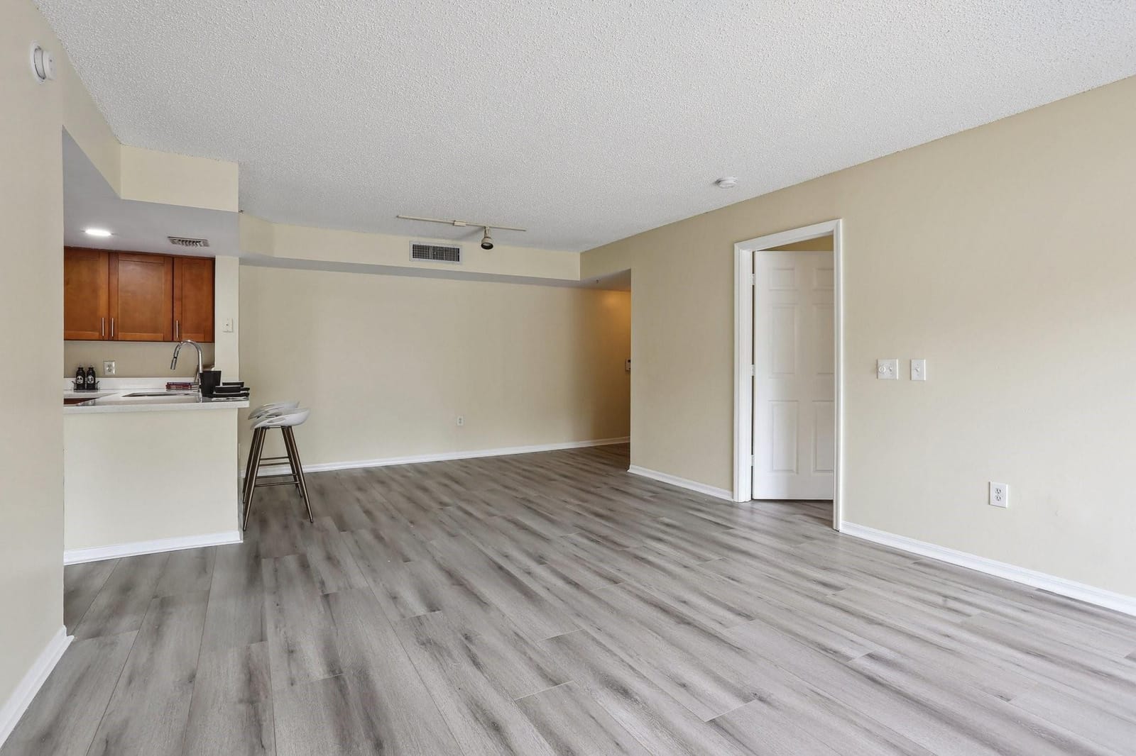 5051 Wiles Road 201, Coconut Creek, FL 33073 photo 13