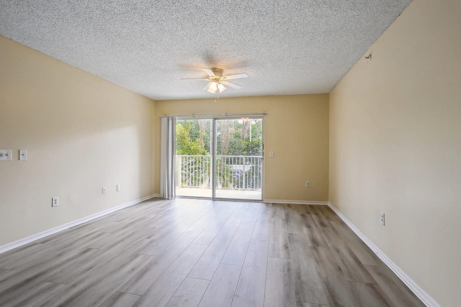 5051 Wiles Road 201 — photo 9