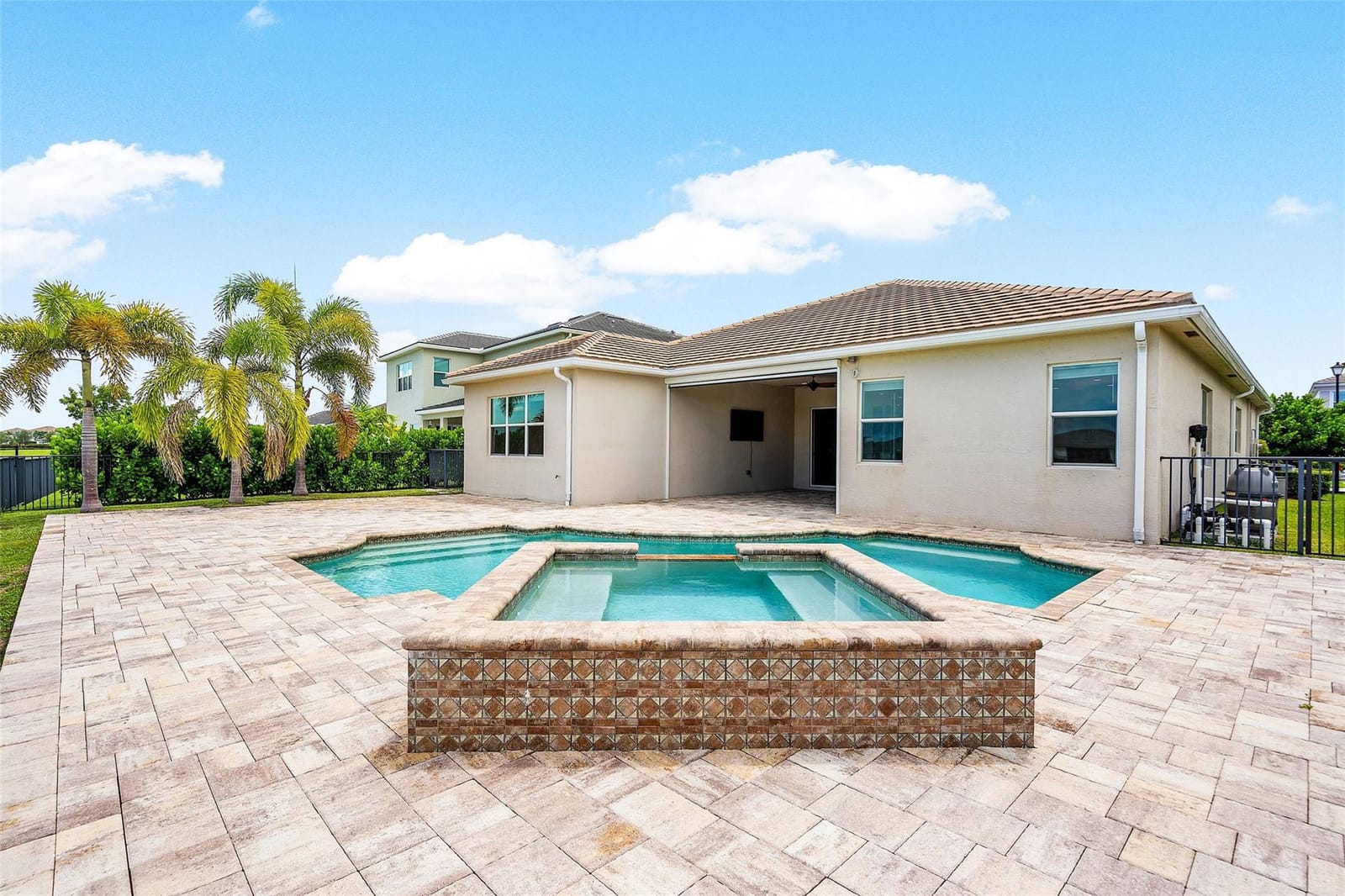15238 Goldfinch Circle — photo 5