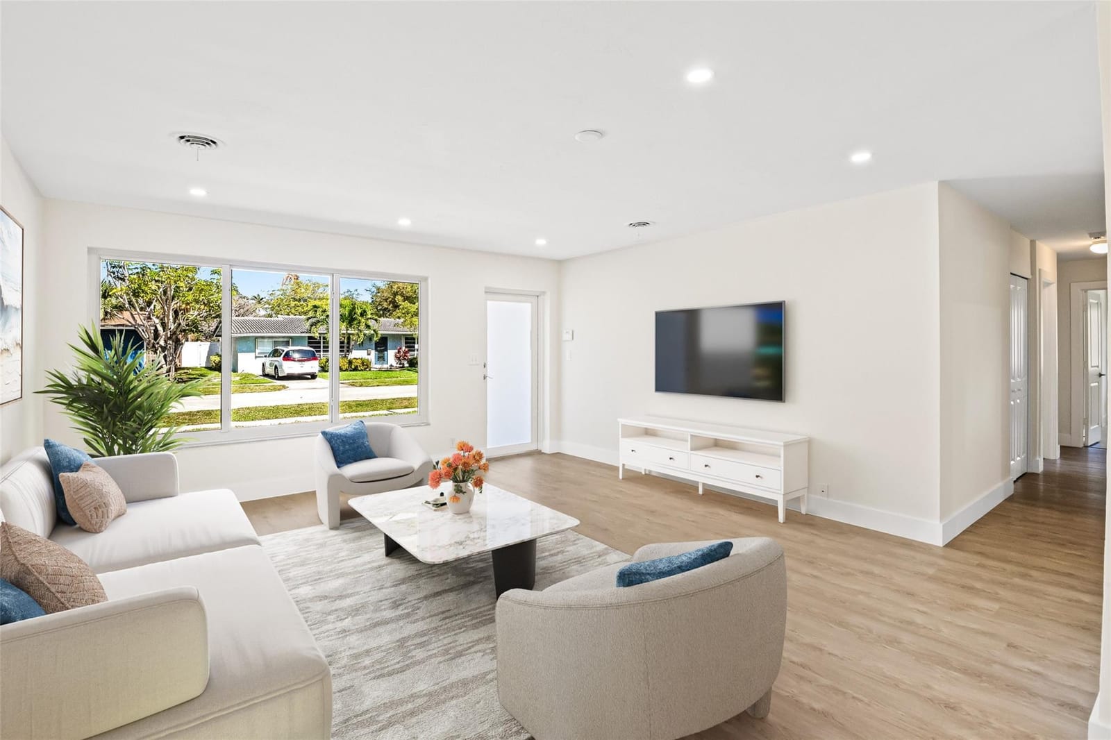 1104 SE 7th Street, Deerfield Beach, FL 33441