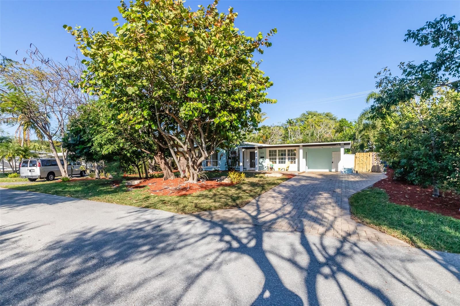 1210 NE 26th Terrace, Pompano Beach, FL 33062 photo 3