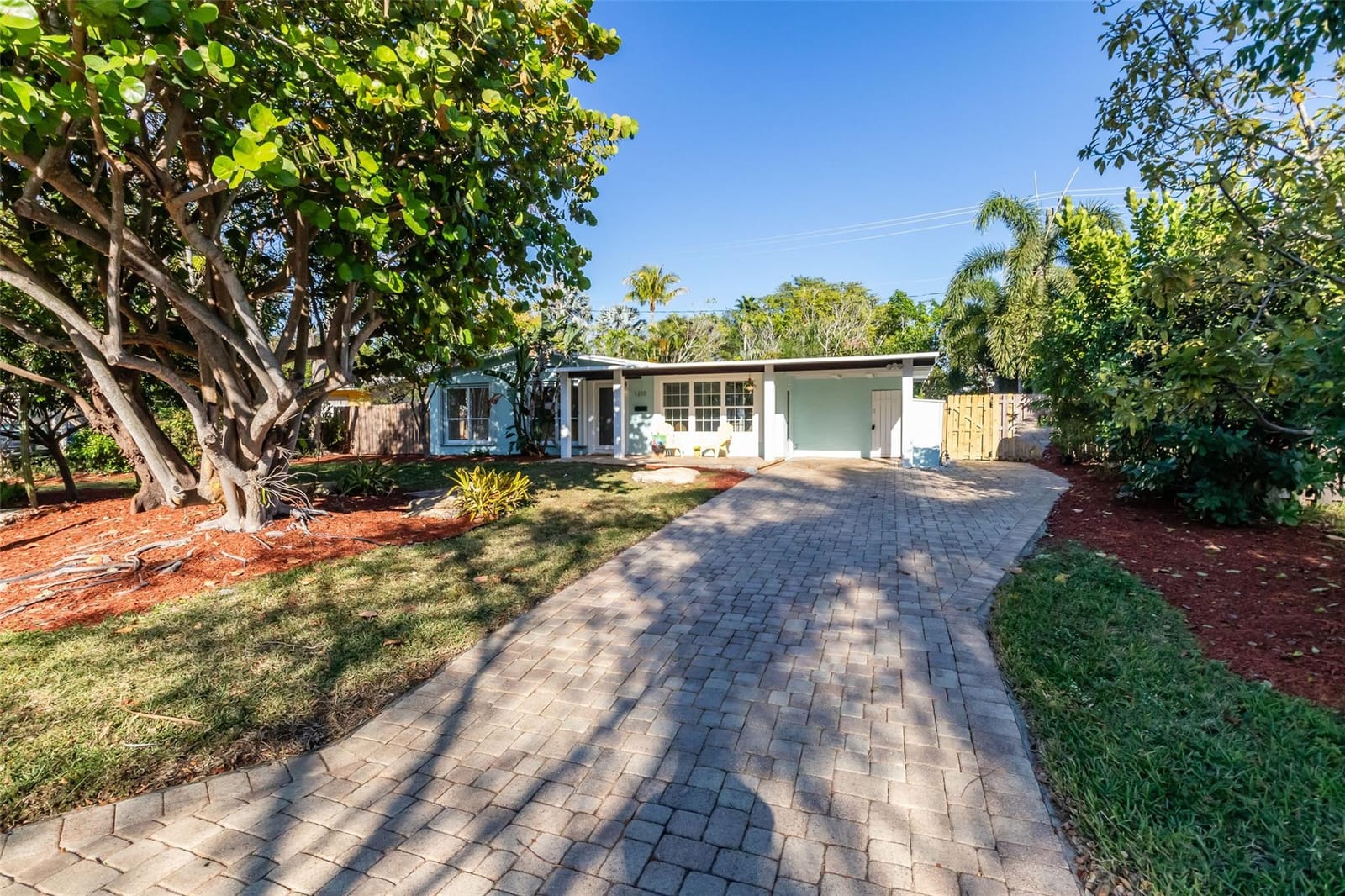 1210 NE 26th Terrace, Pompano Beach, FL 33062 photo 4