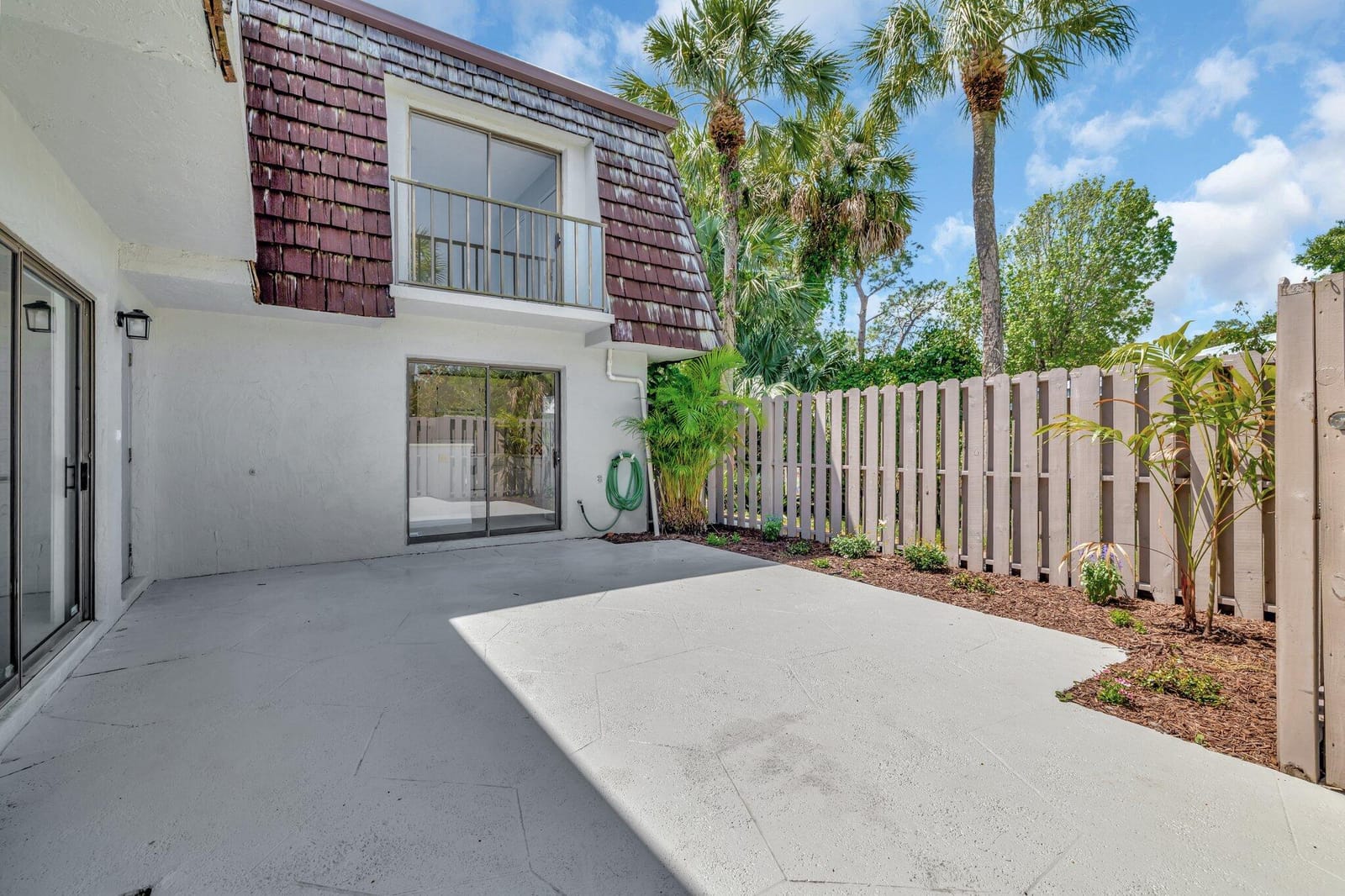 816 NW 10th Terrace — photo 4