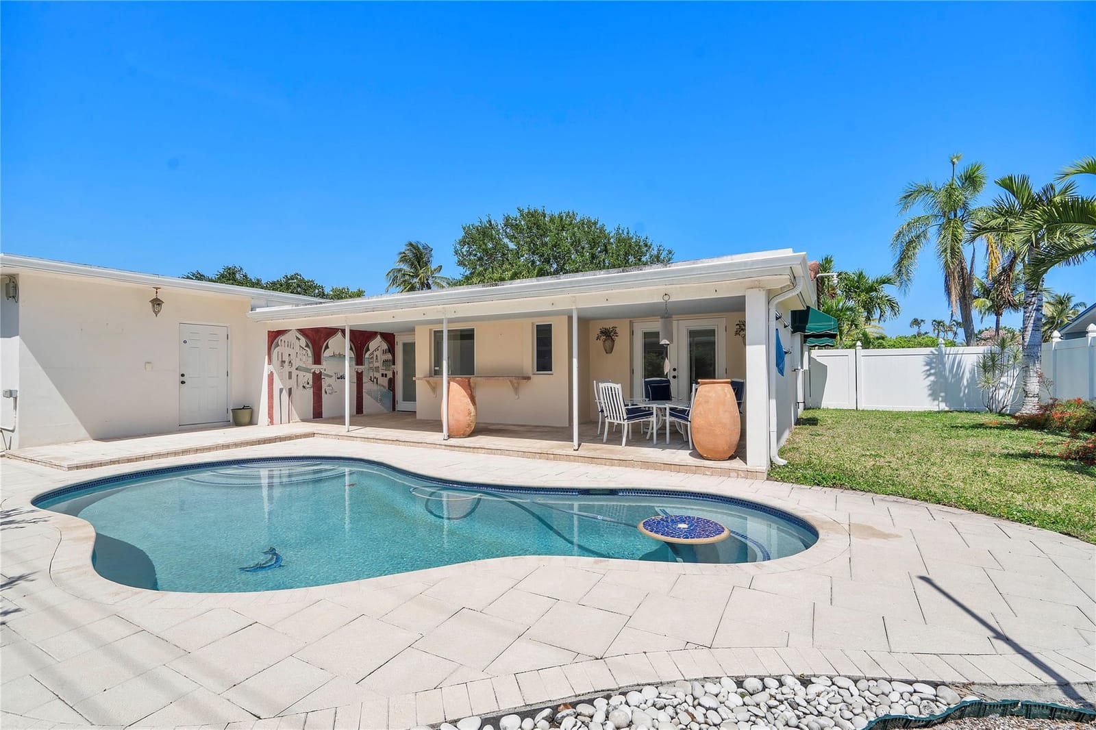 601 SE 2nd Terrace, Pompano Beach, FL 33060 - photo 1 of 30