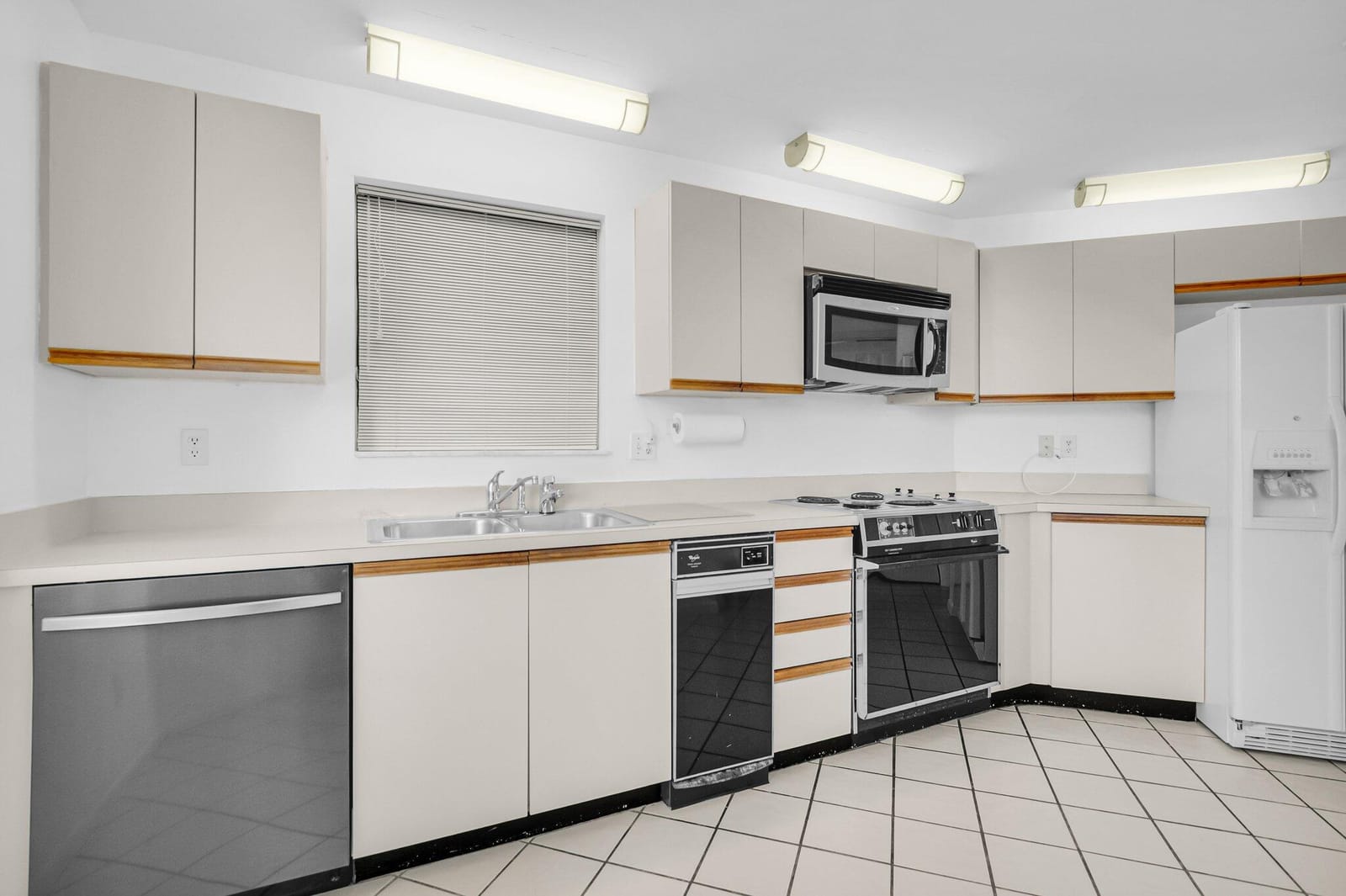 7472 La Paz Boulevard 306, Boca Raton, FL 33433 photo 13