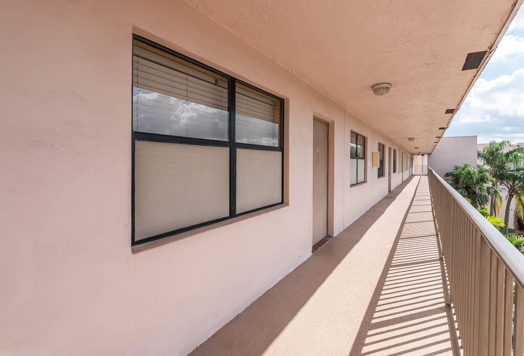 2606 NW 104th Avenue 406, Sunrise, FL 33322 photo 5