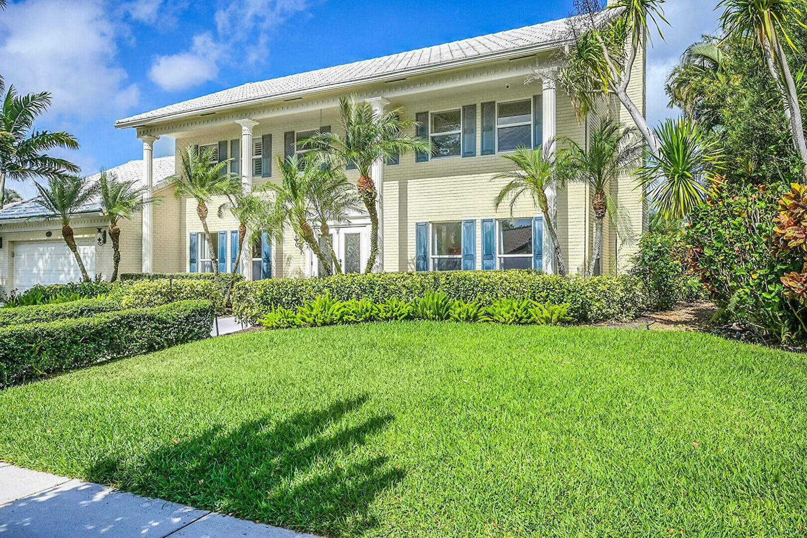 435 Deer Creek Woodlake Lane, Deerfield Beach, FL 33442