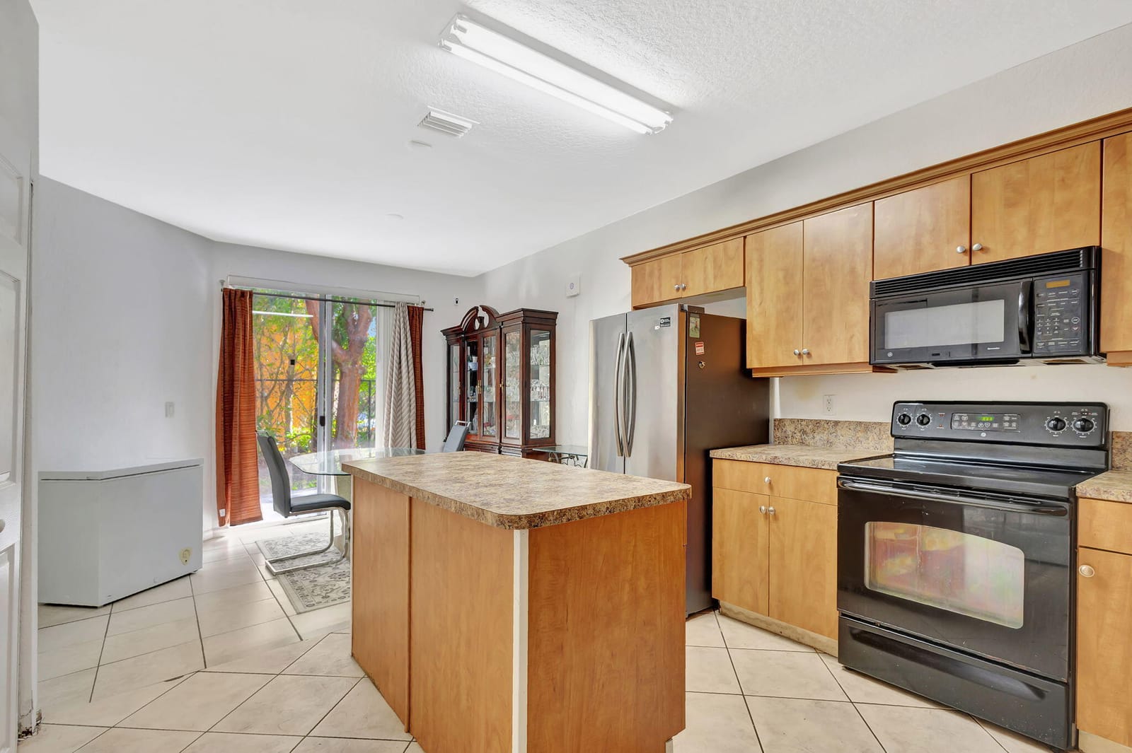 1907 Hibiscus Lane, Riviera Beach, FL 33404 photo 13