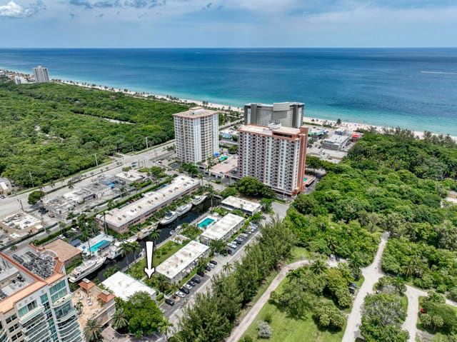 901 N Birch Road D6, sold in Marine Colony Villas, Fort Lauderdale, FL