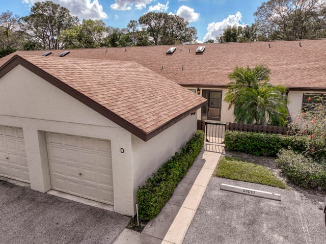 2084 SW Silver Pine Way 122-D, Palm City, FL 34990