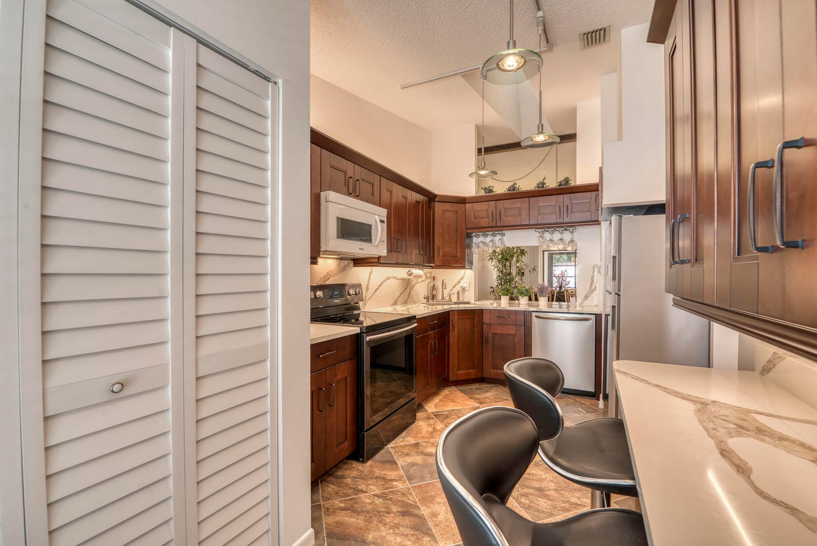 2084 SW Silver Pine Way 122-D — photo 11