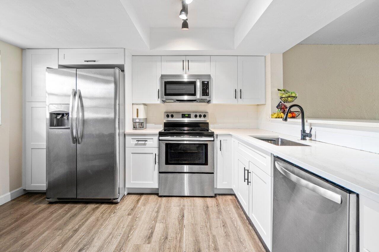 202 Palm Beach Trace Drive 202, Royal Palm Beach, FL 33411 photo 9