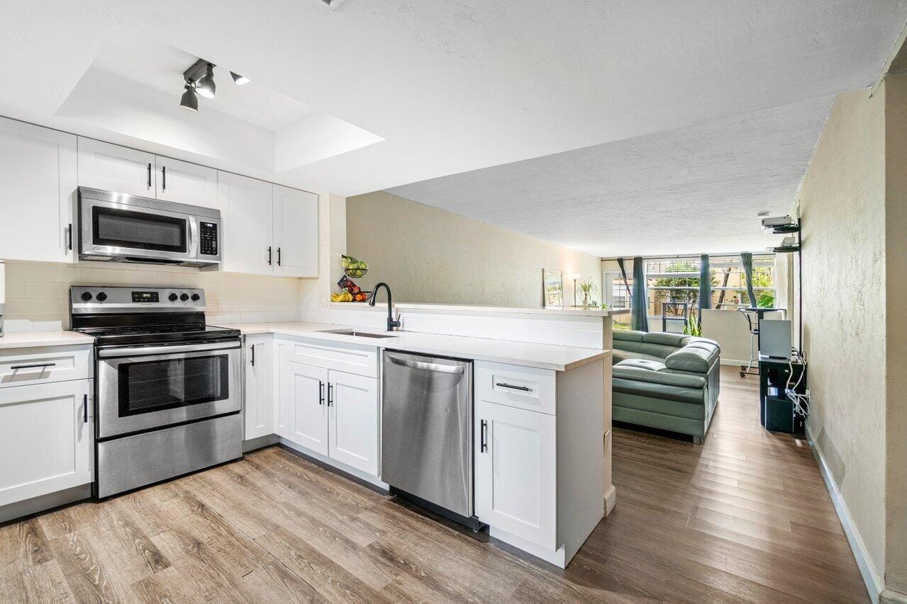 202 Palm Beach Trace Drive 202, Royal Palm Beach, FL 33411 photo 10