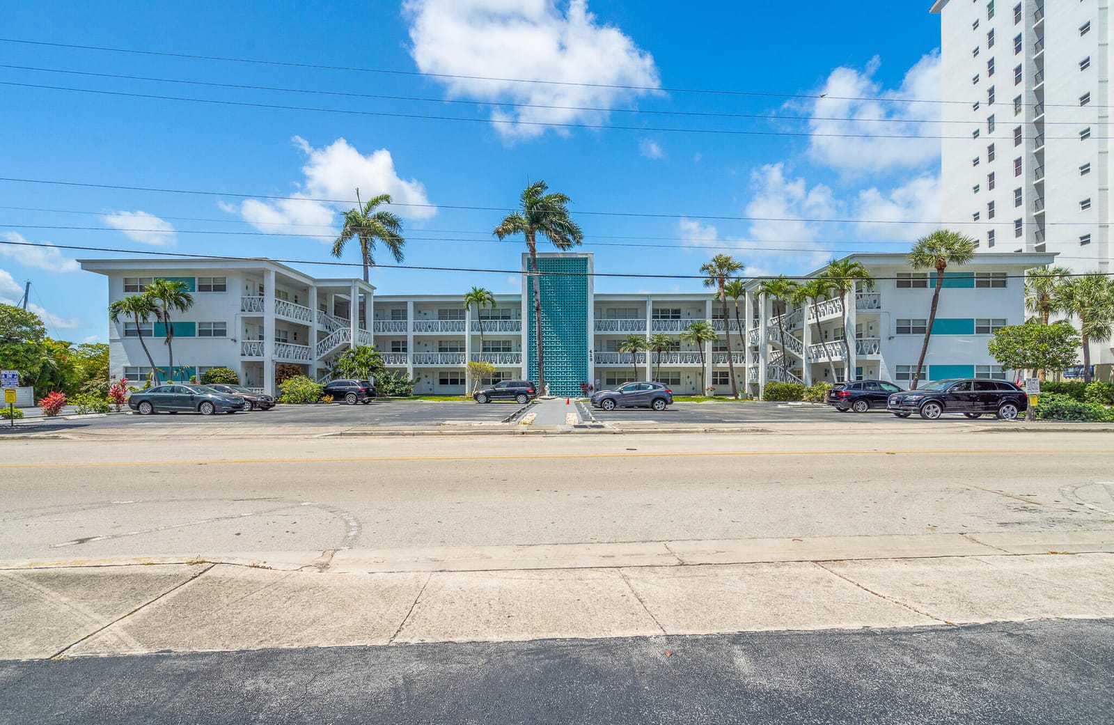 419 Golden Isles Drive 107, Hallandale Beach, FL 33009
