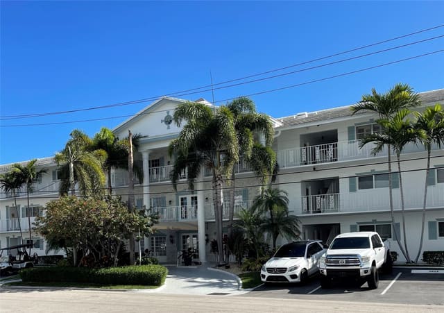 3050 NE 48th Street 206, sold in Windsor Condo, Fort Lauderdale, FL