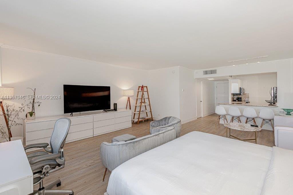 2301 Collins Avenue 842 — photo 11