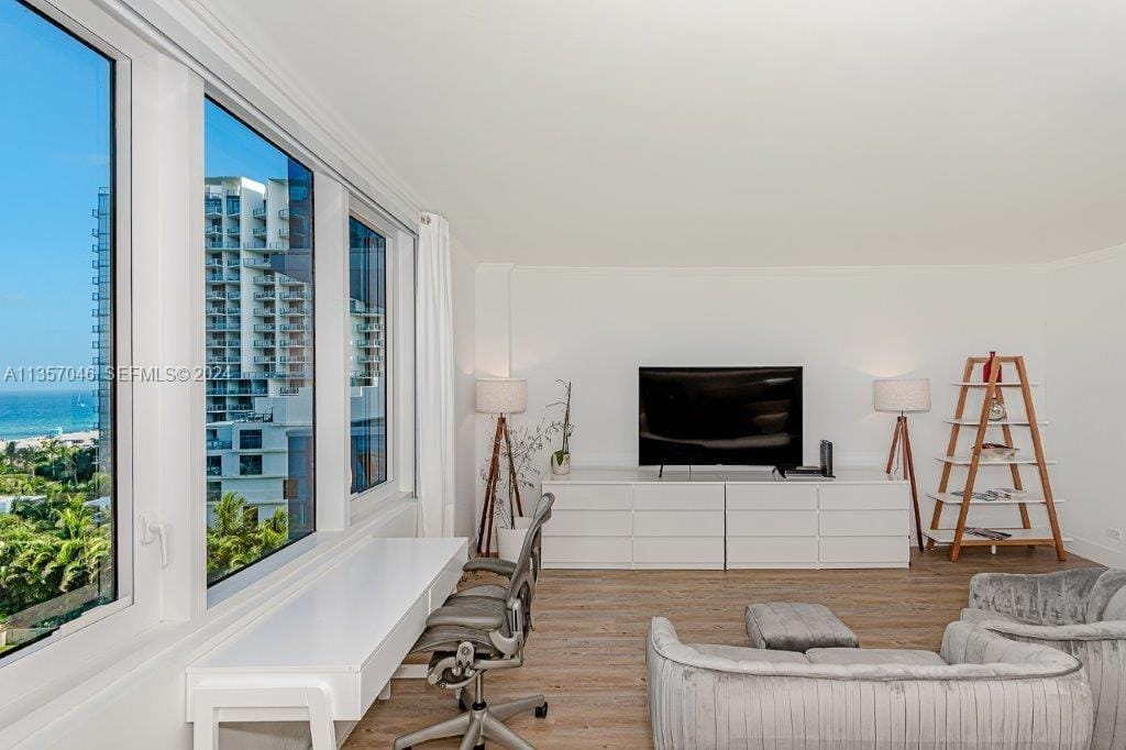 2301 Collins Avenue 842 — photo 3