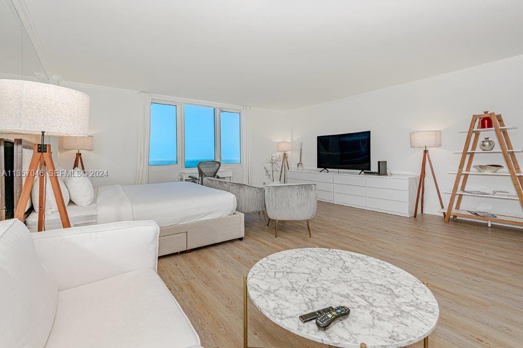 2301 Collins Avenue 842 — photo 6
