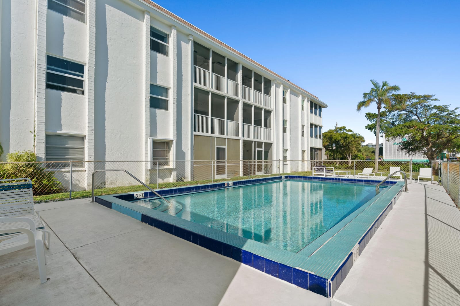 236 Castlewood Drive 301, North Palm Beach, FL 33408