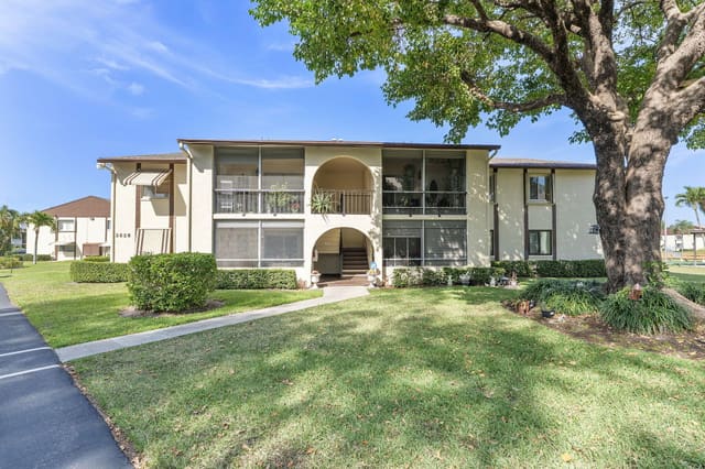 3528 La Mar Ct Court A1, Greenacres, FL 33463