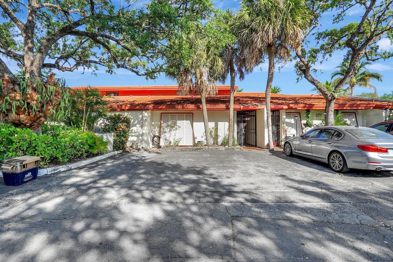 7013 Greentree Lane, Miami Lakes, FL 33014