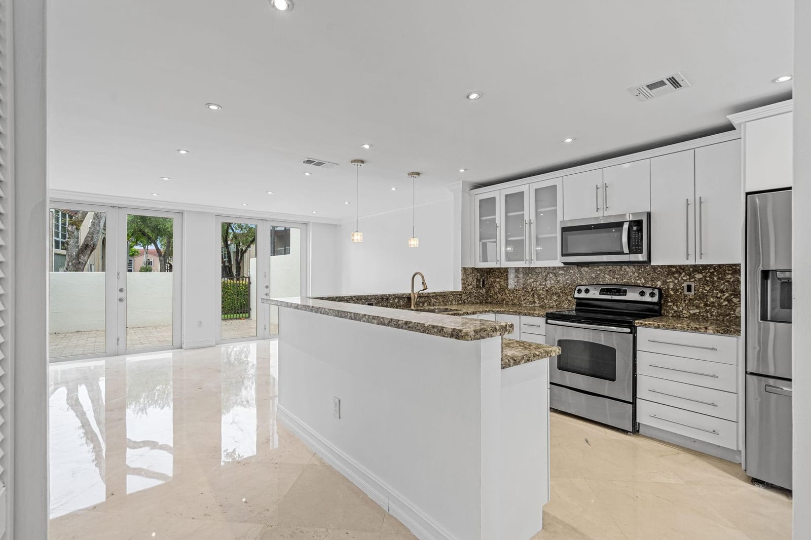 10235 NW 46th Street, Doral, FL 33178 photo 15