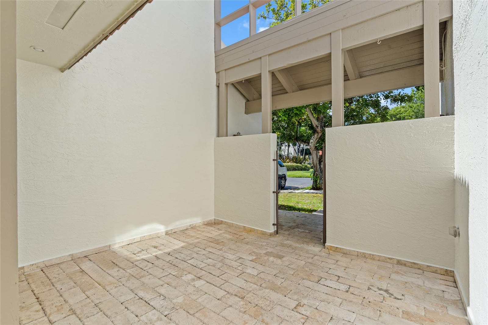 10235 NW 46th Street, Doral, FL 33178 photo 6
