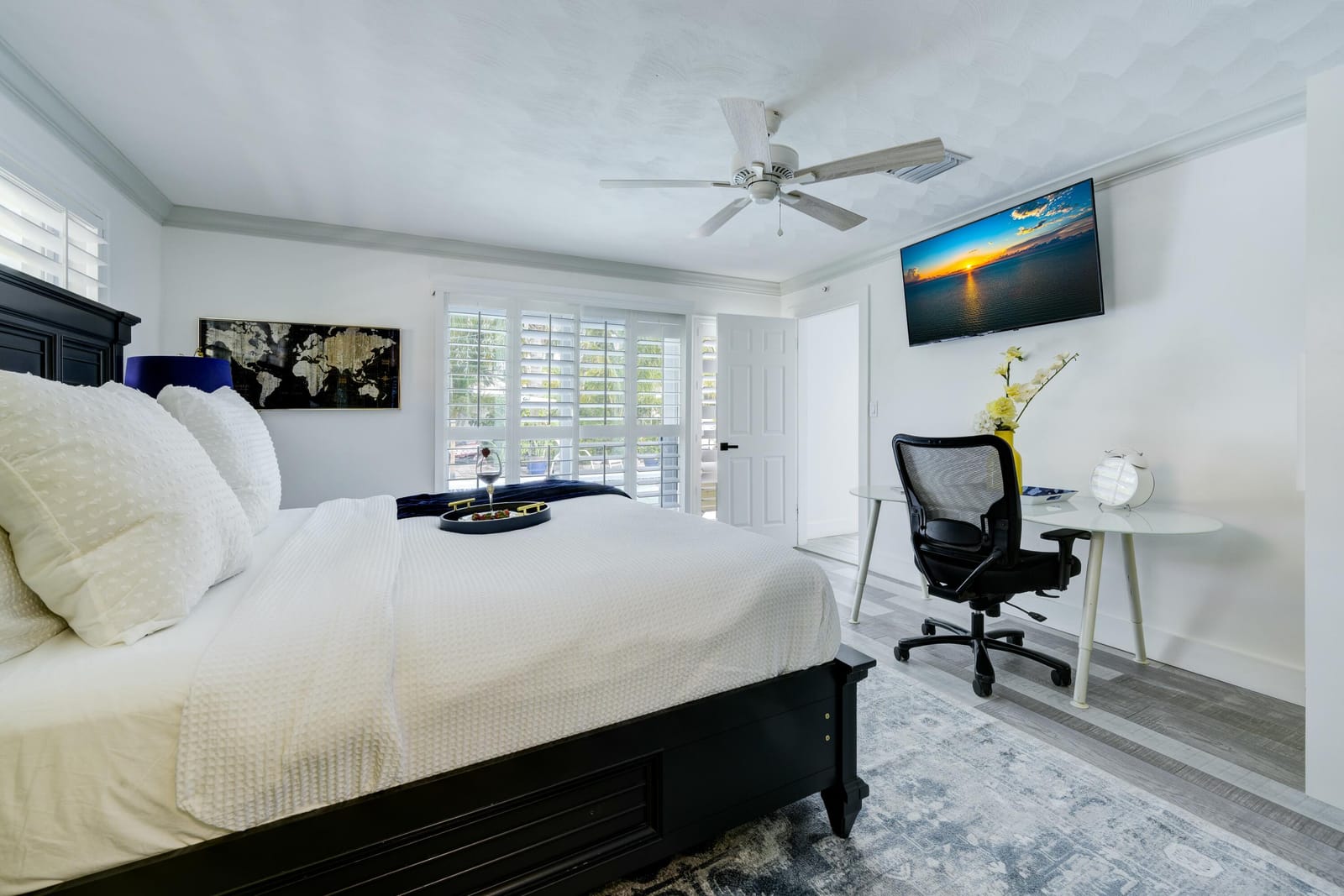 1050 Singer Drive, Singer Island, FL 33404 photo 8