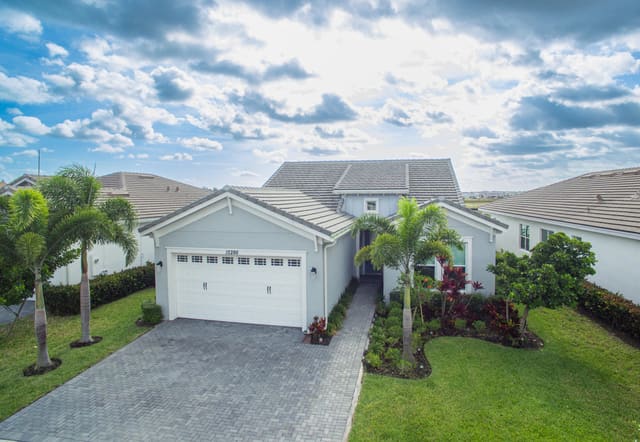 15286 Goldfinch Circle, Westlake, FL 33470